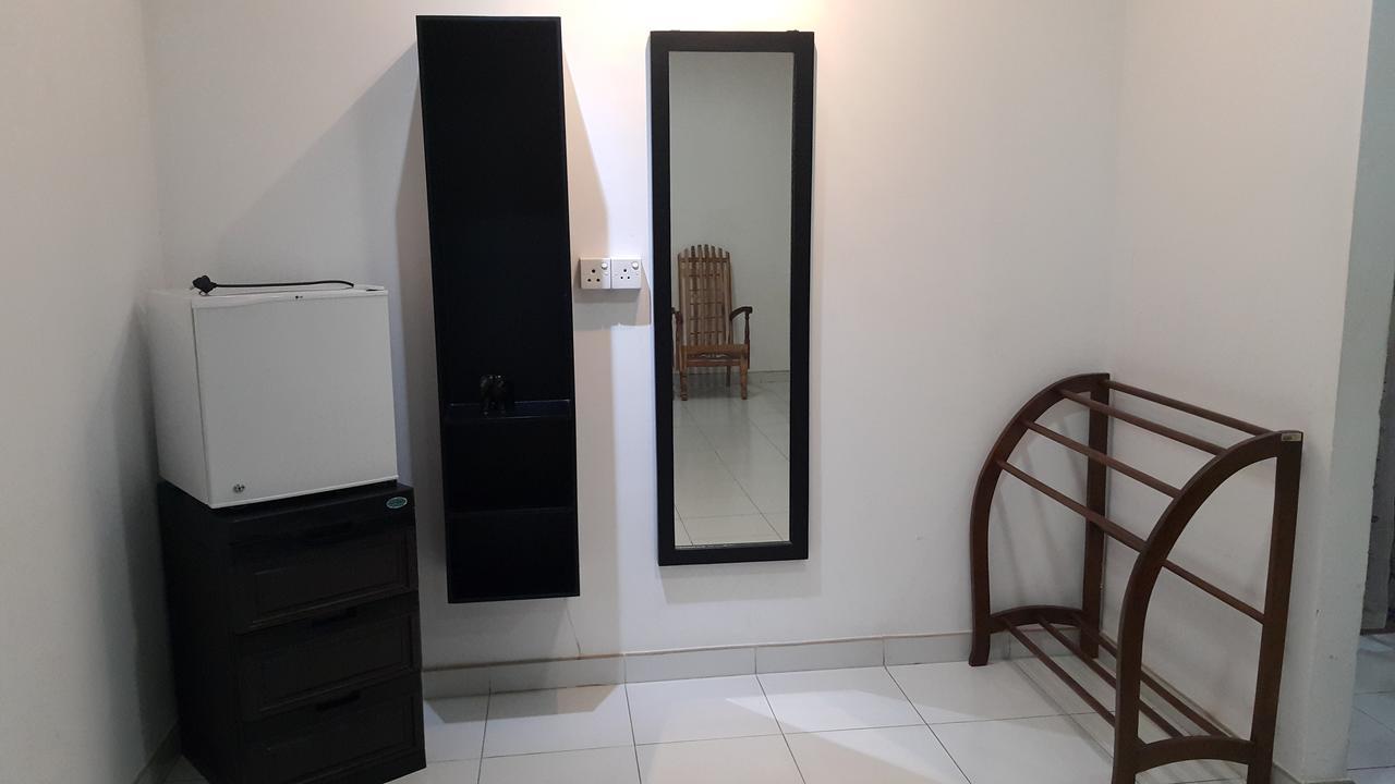 City Capital Hostel Anurâdhapura Extérieur photo