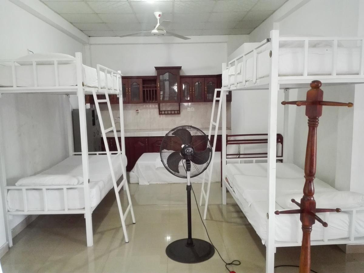 City Capital Hostel Anurâdhapura Extérieur photo